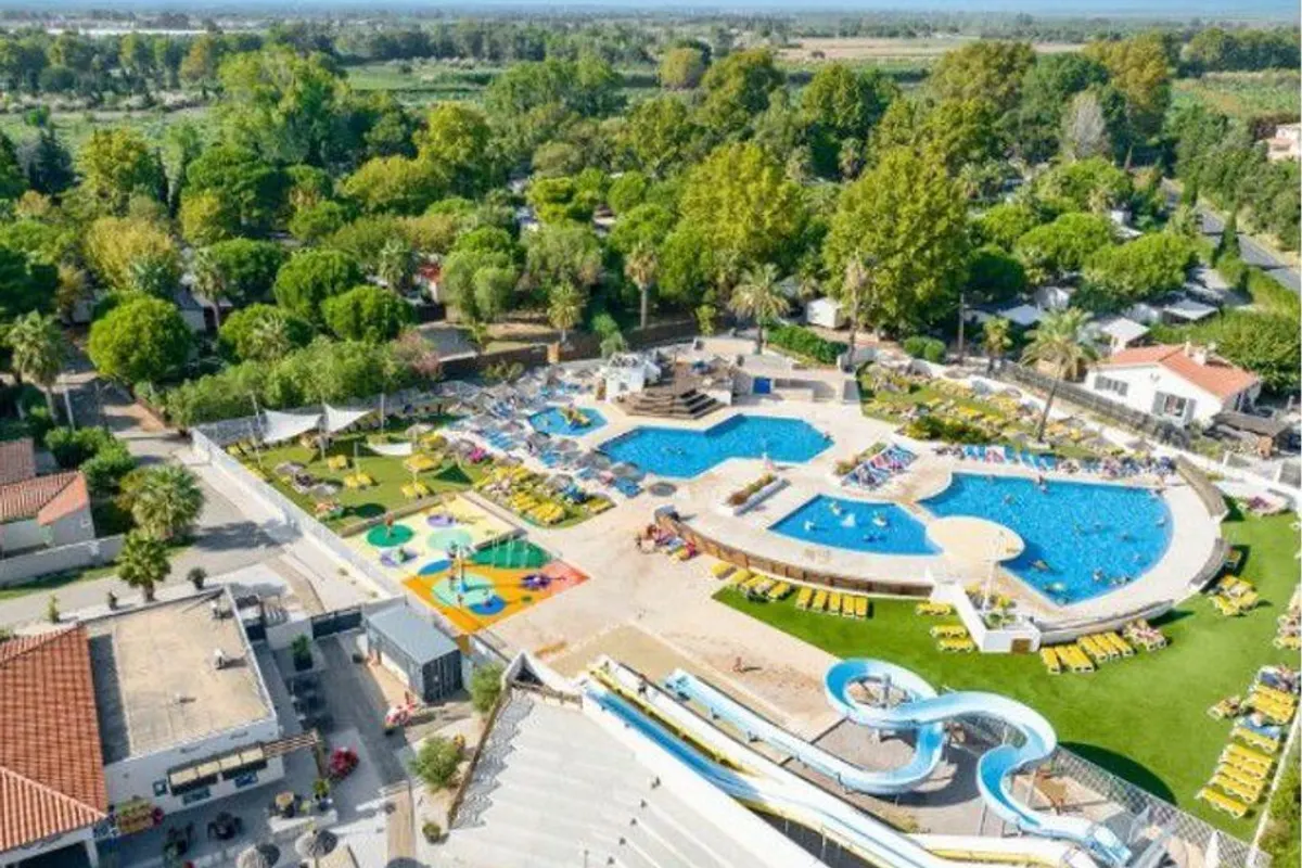 Sun & Sea sur CAMPING LE BOSC